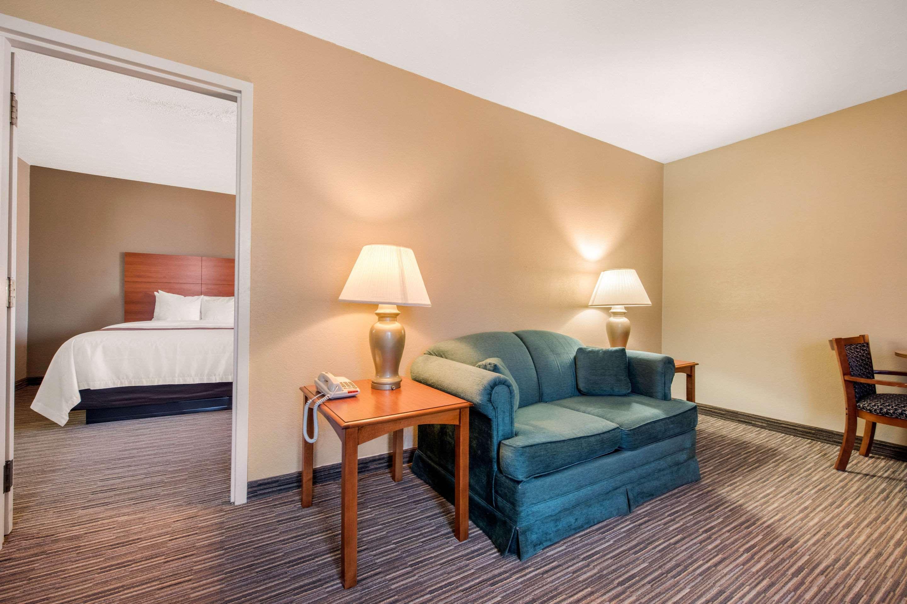 Quality Inn & Suites ניו קאסל מראה חיצוני תמונה