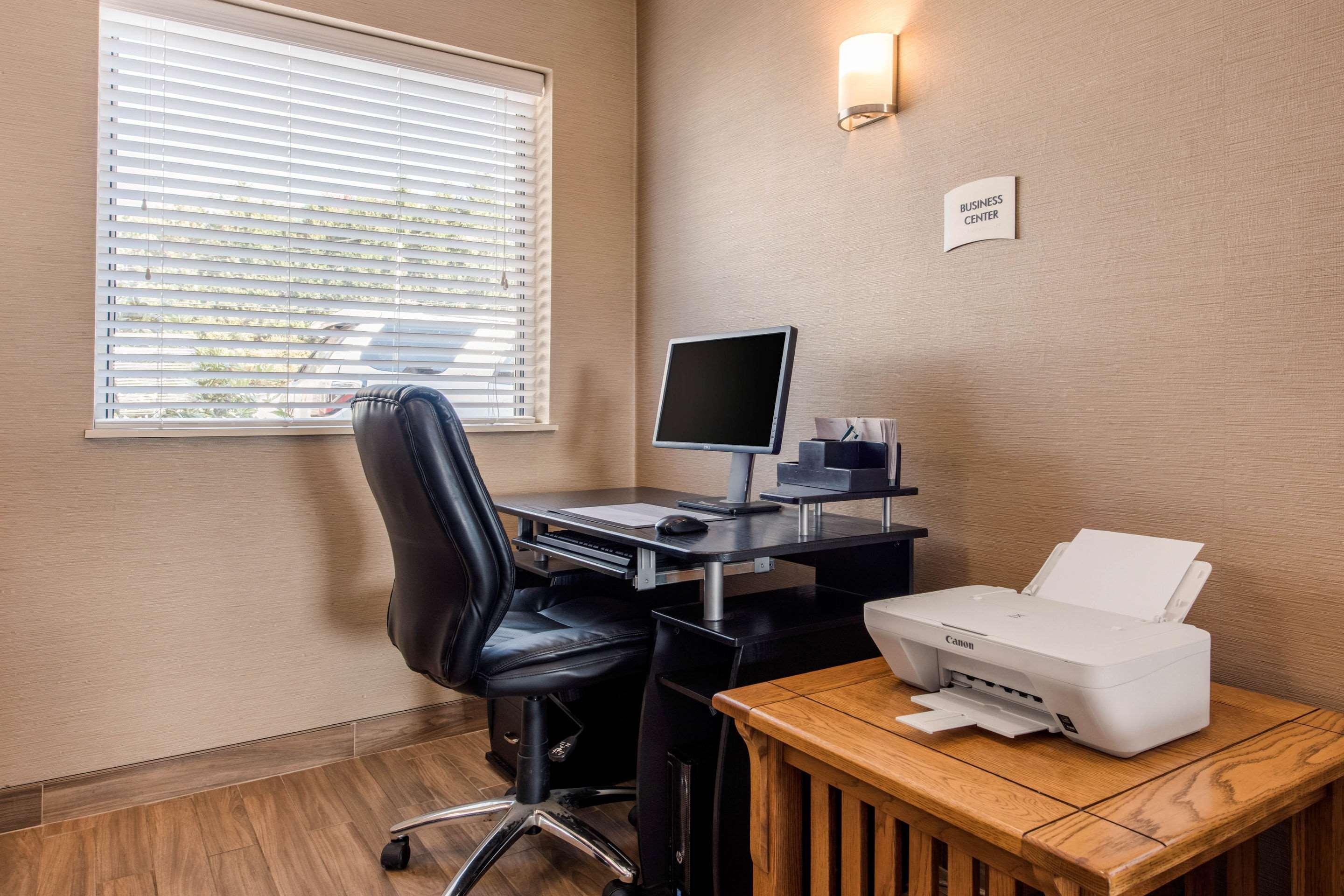 Quality Inn & Suites ניו קאסל מראה חיצוני תמונה