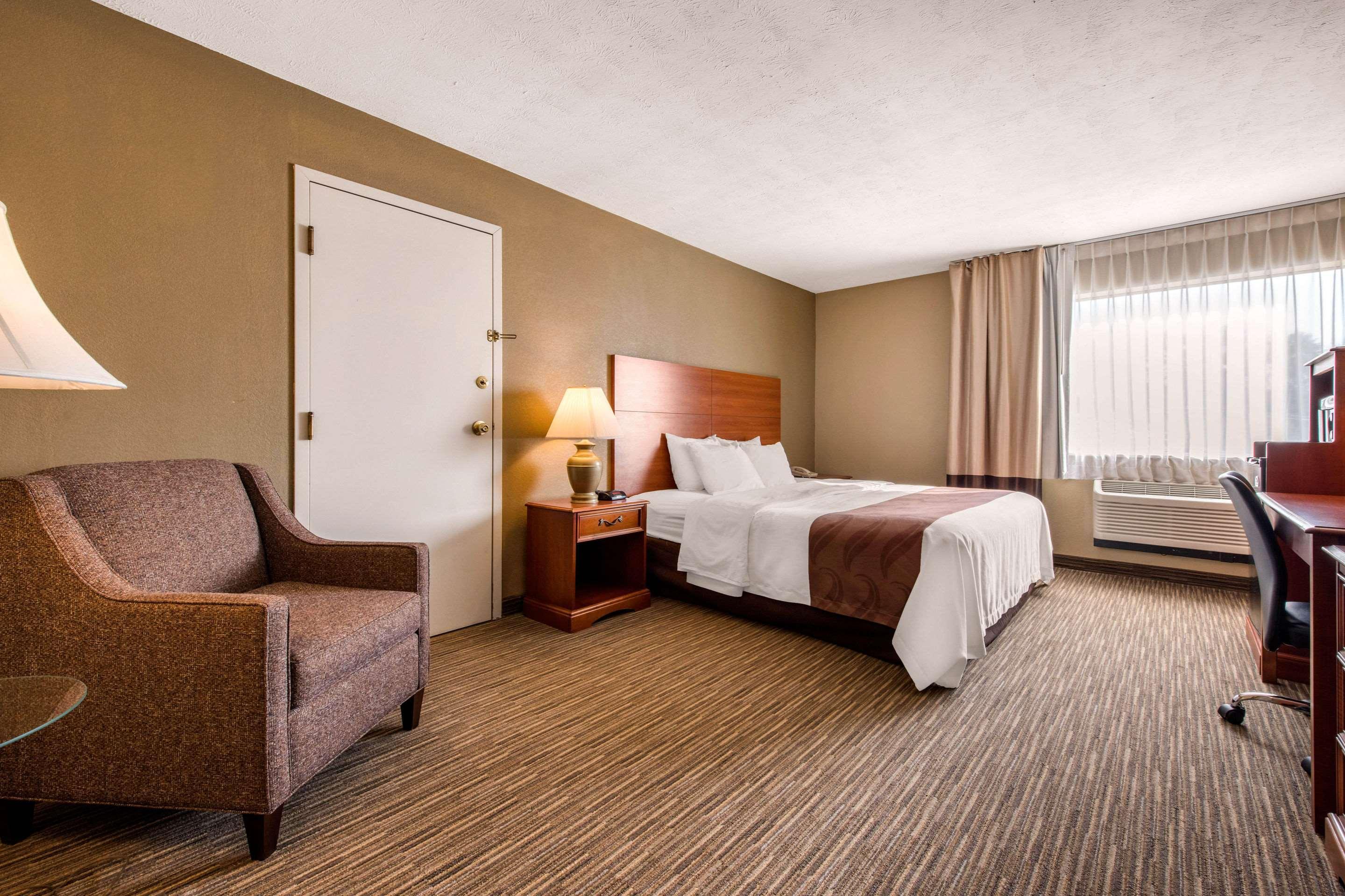 Quality Inn & Suites ניו קאסל מראה חיצוני תמונה
