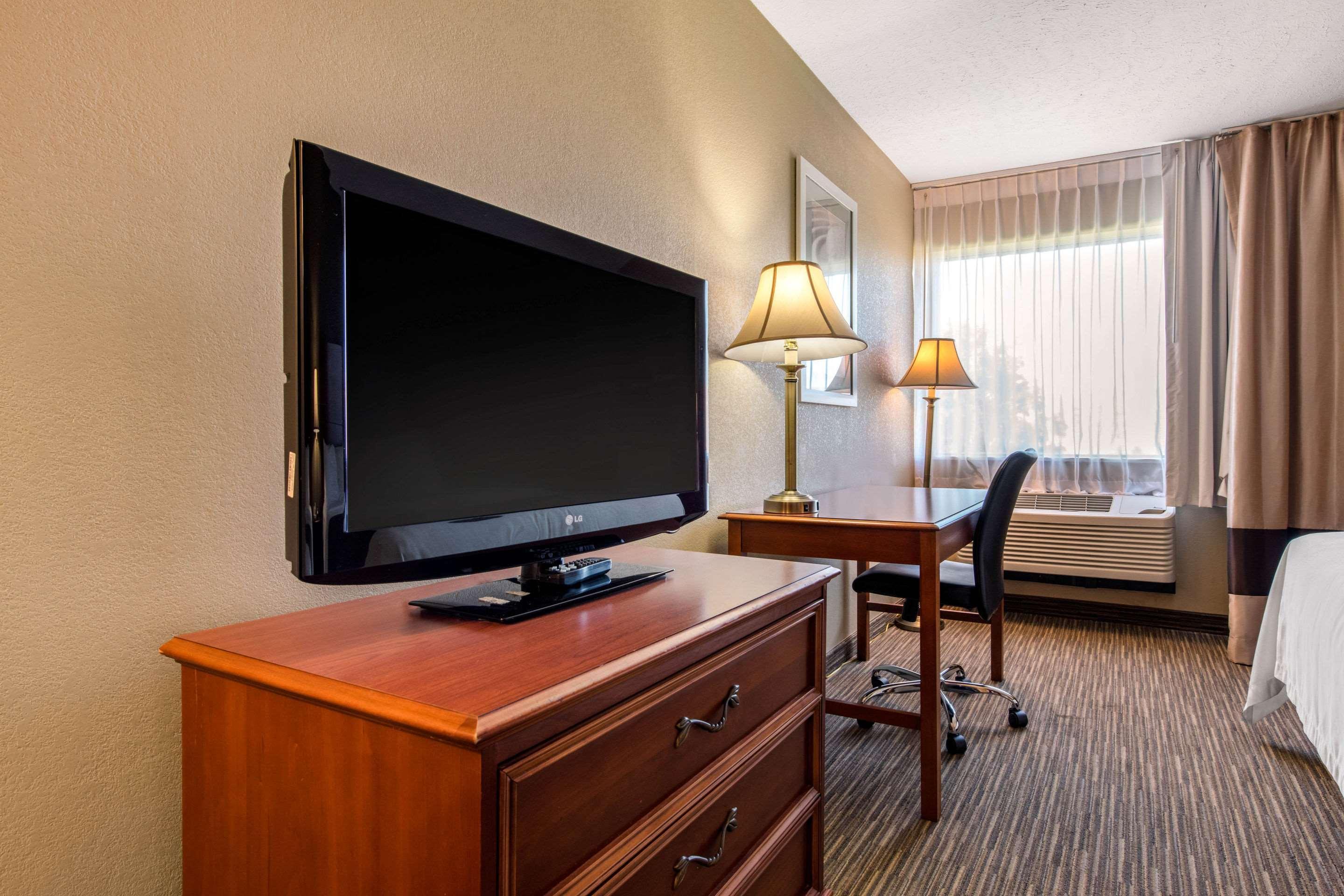 Quality Inn & Suites ניו קאסל מראה חיצוני תמונה