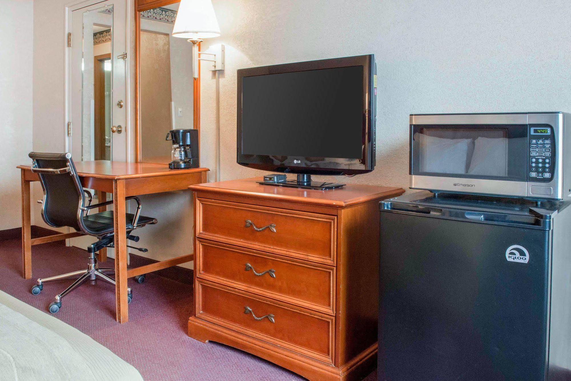 Quality Inn & Suites ניו קאסל מראה חיצוני תמונה