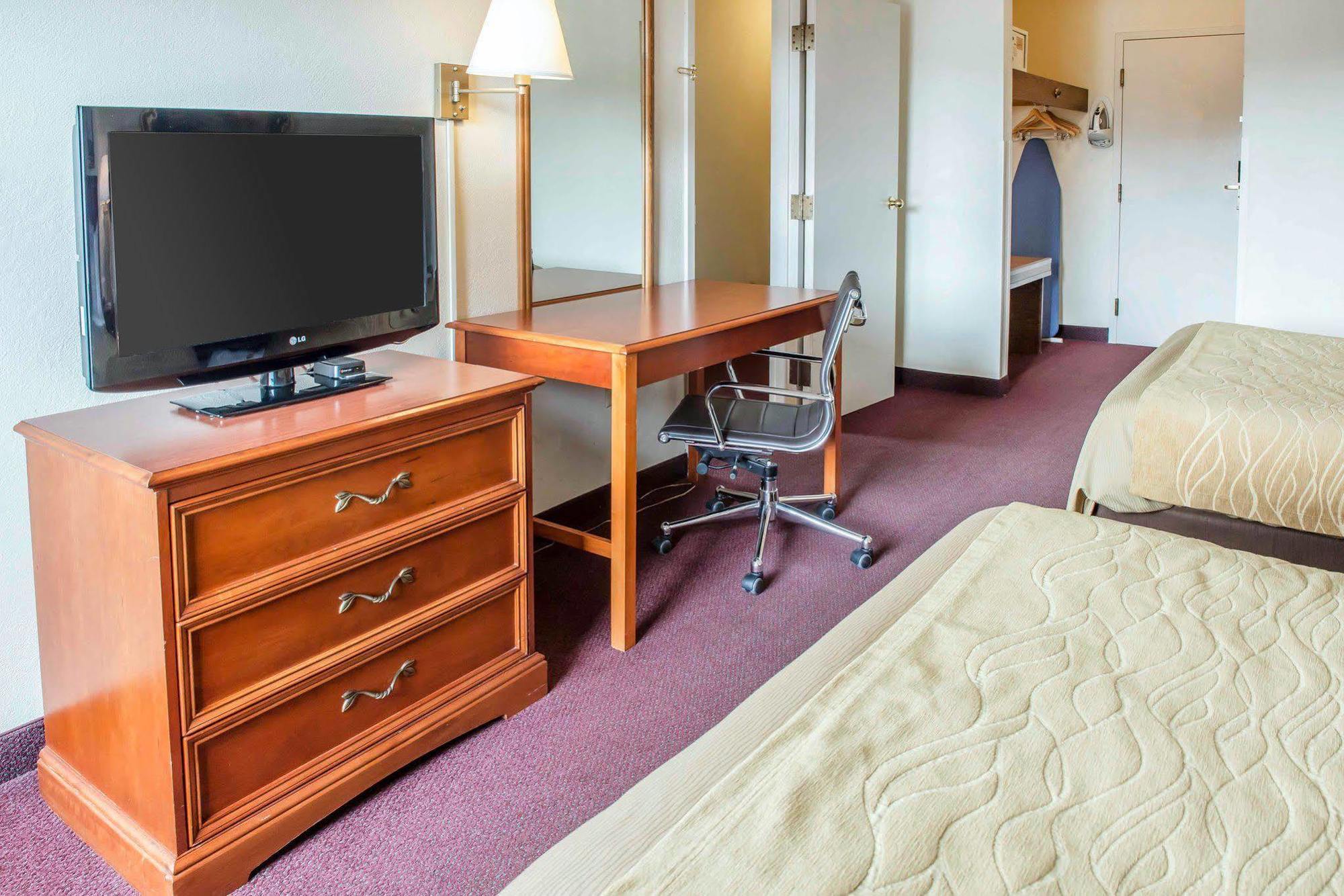 Quality Inn & Suites ניו קאסל מראה חיצוני תמונה